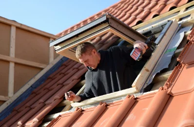 Pose de fenêtres de toit Velux à Lamaguère